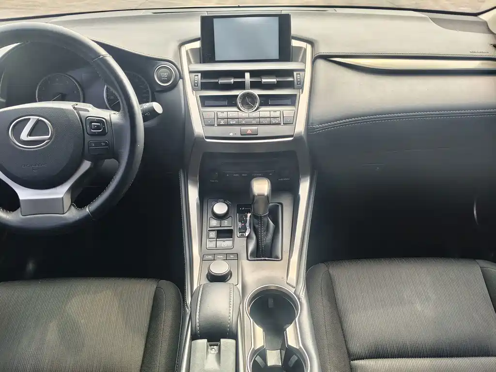 Lexus NX — миниатюра 14