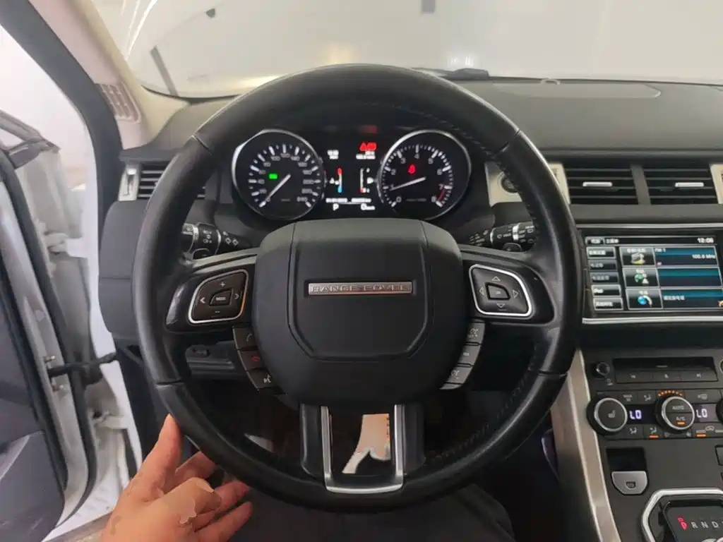Land Rover Evoque — миниатюра 11