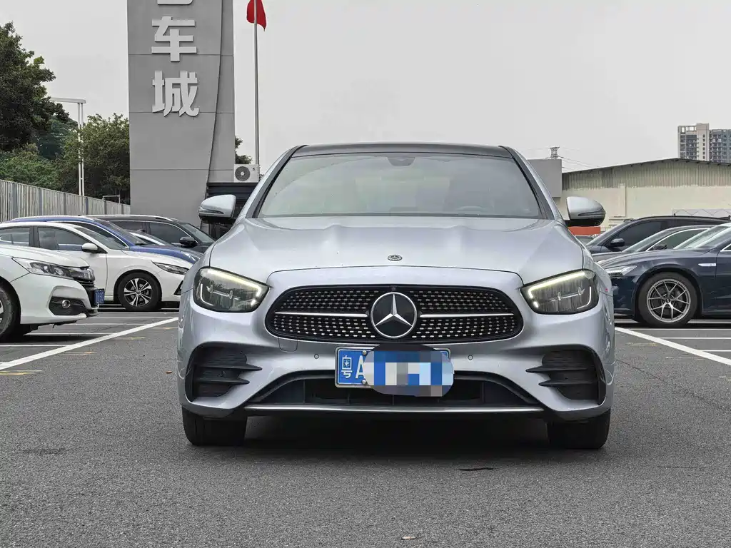 Mercedes-Benz E-Class — миниатюра 2