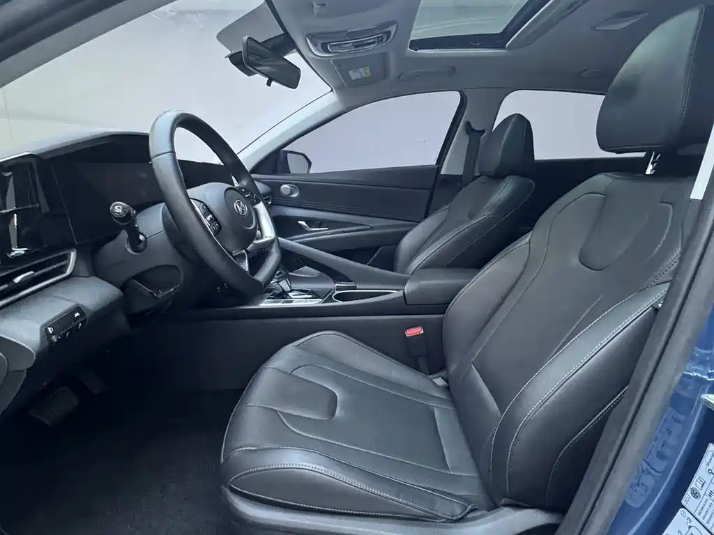 Hyundai Elantra — миниатюра 15