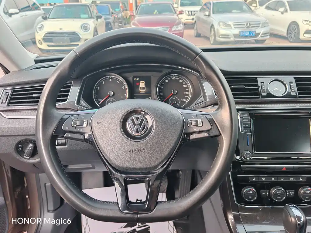 Volkswagen Passat — миниатюра 8