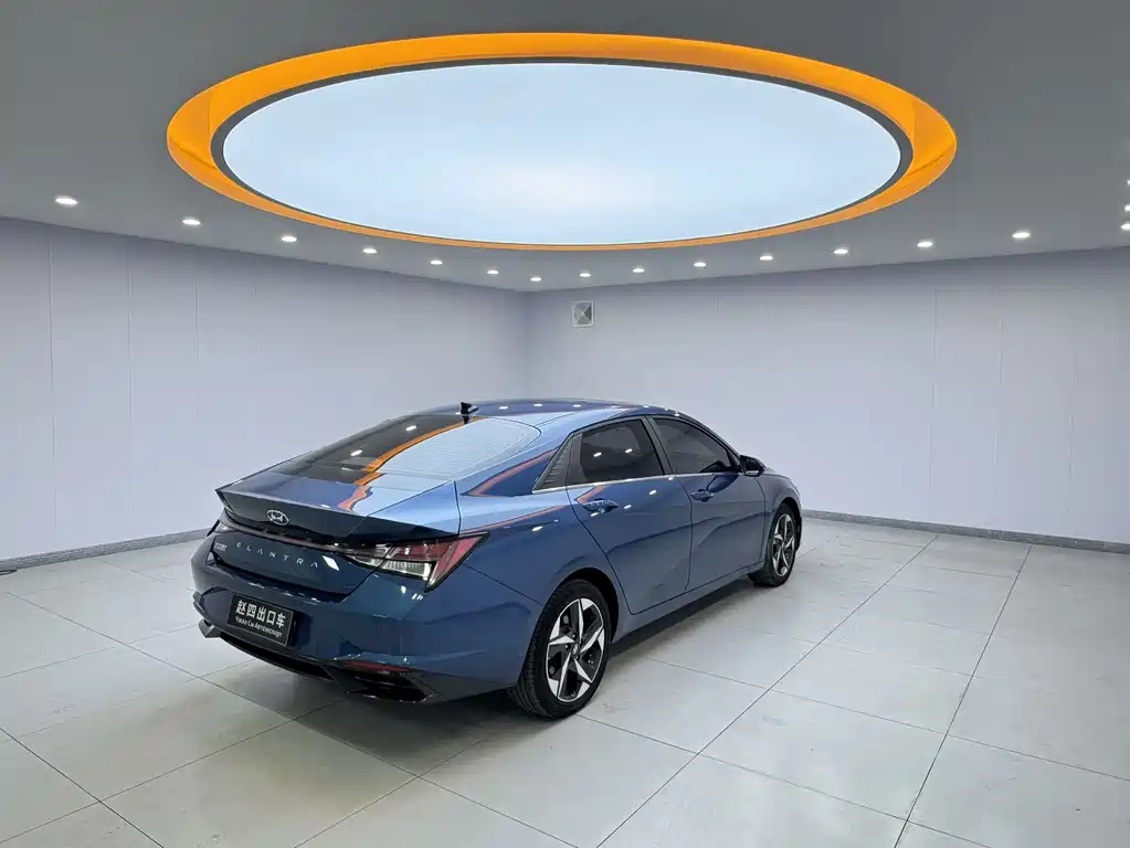 Hyundai Elantra — миниатюра 6