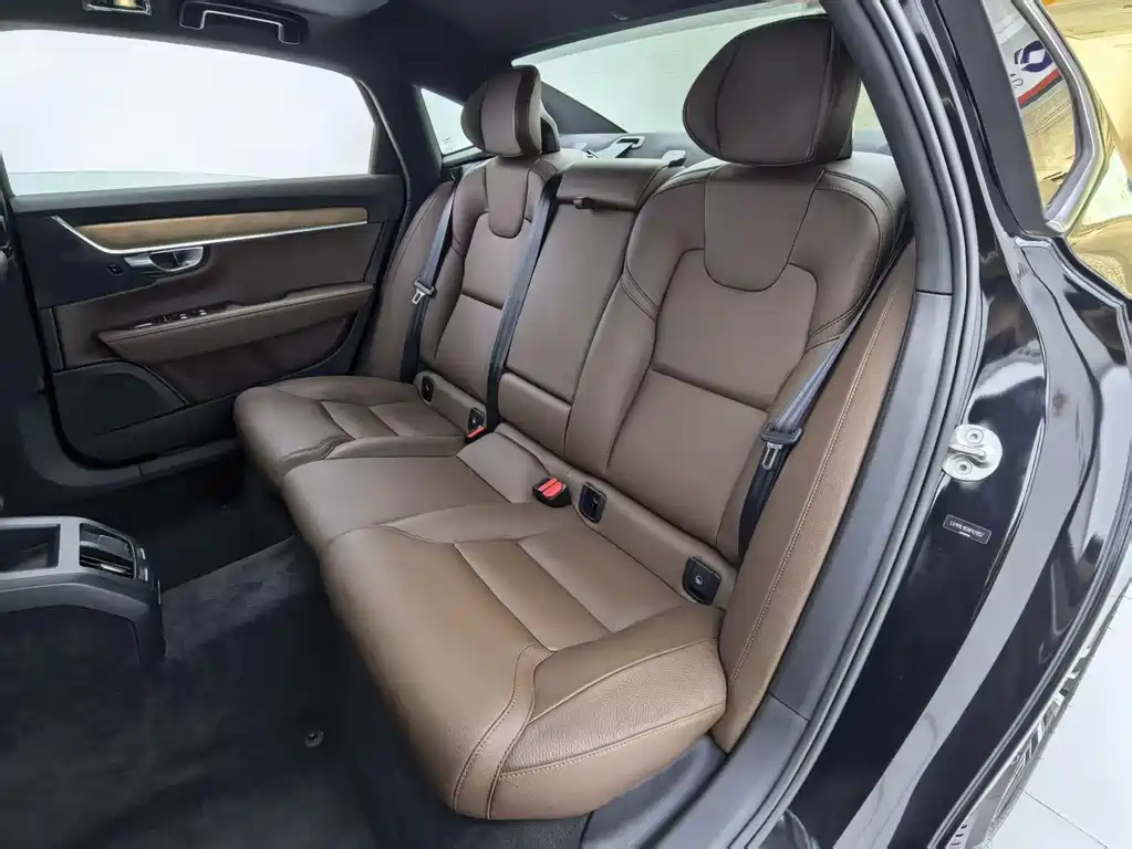 Volvo S90 — миниатюра 15