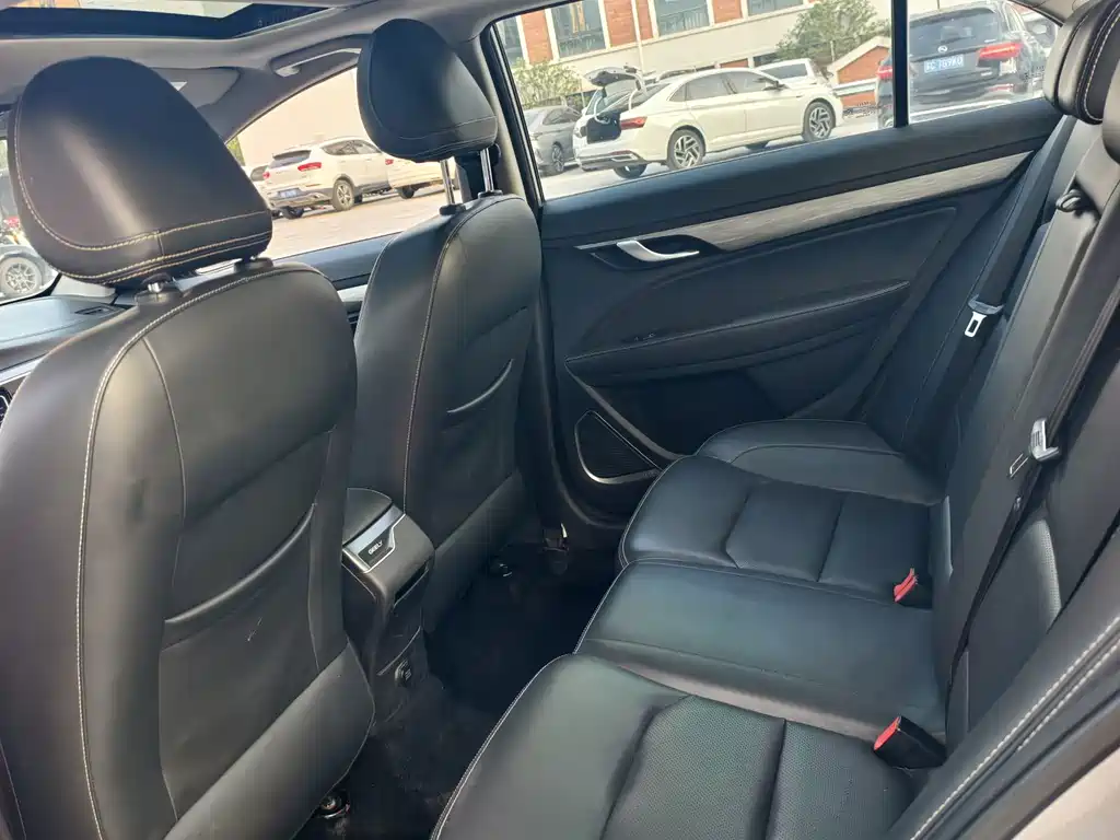 Geely Emgrand — миниатюра 12