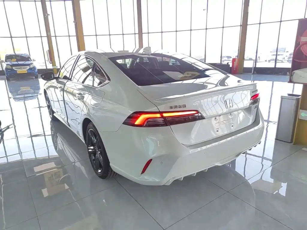 Honda Inspire — миниатюра 5