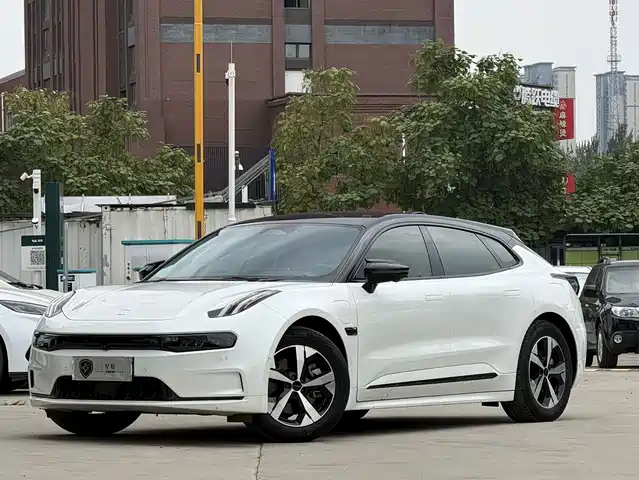 2023 Zeekr 001
