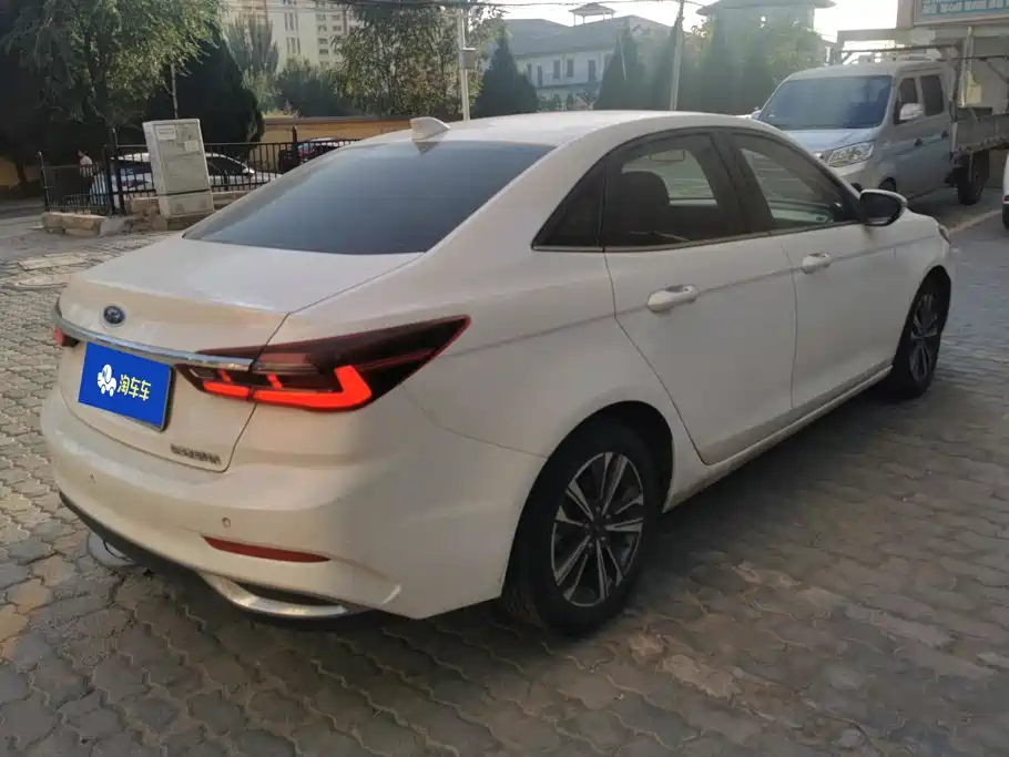 Ford Escort — миниатюра 3
