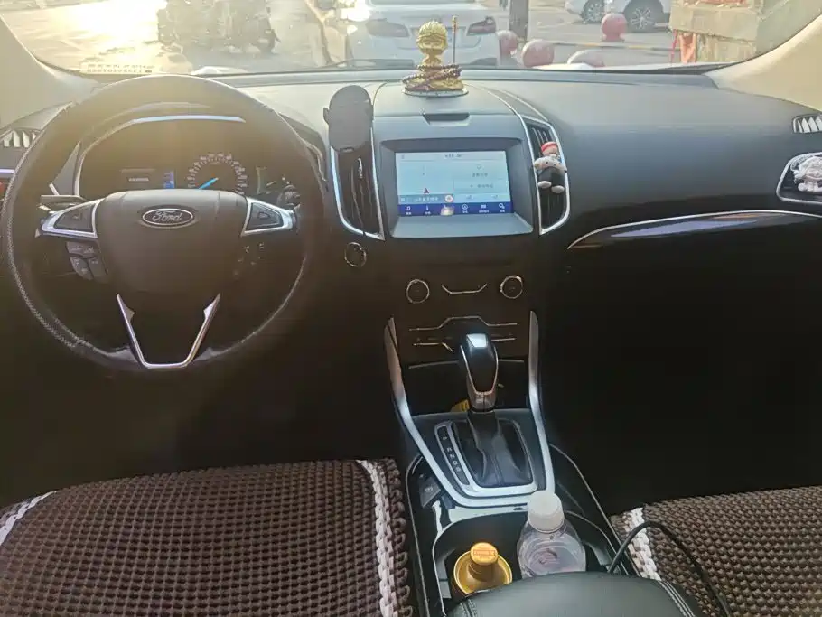 Ford Edge — миниатюра 12