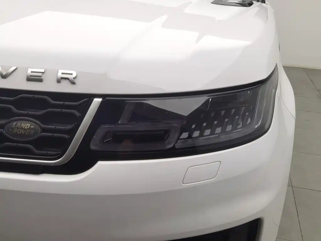 Land Rover Sport PHEV — миниатюра 7