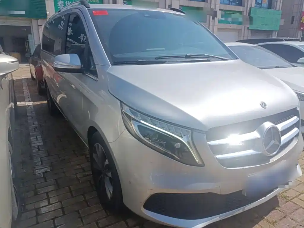 Mercedes-Benz V-Class — миниатюра 22