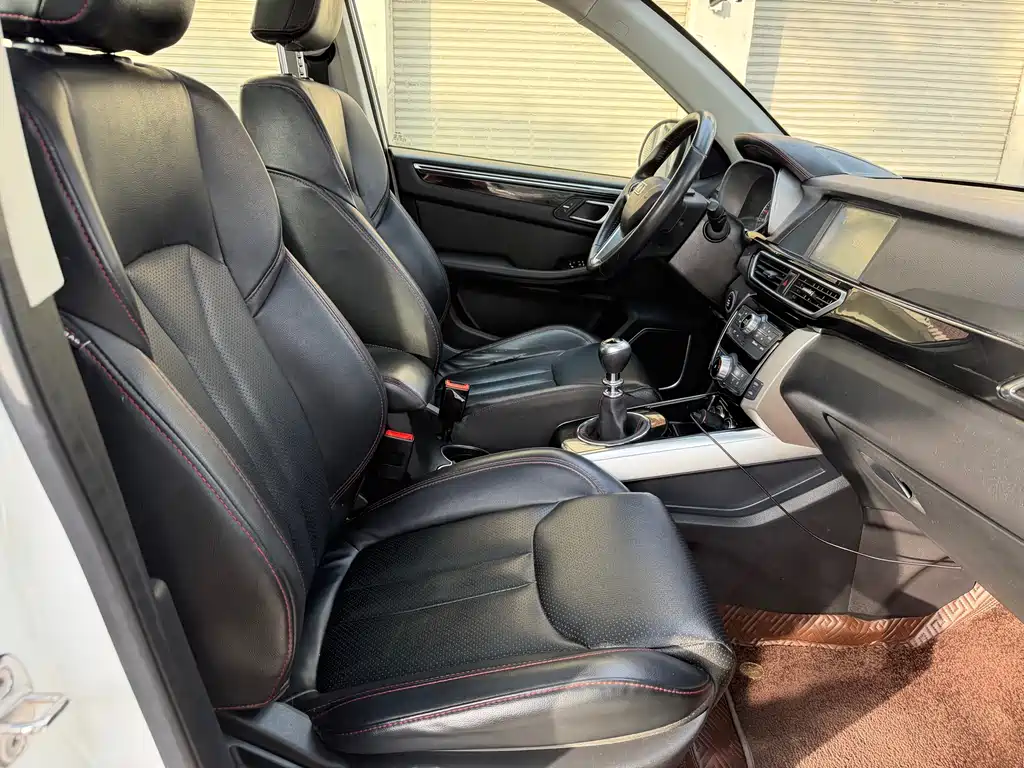 Zotye X5 2018 1.5T MT Luxury
