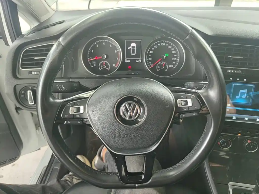 Volkswagen Golf — миниатюра 11