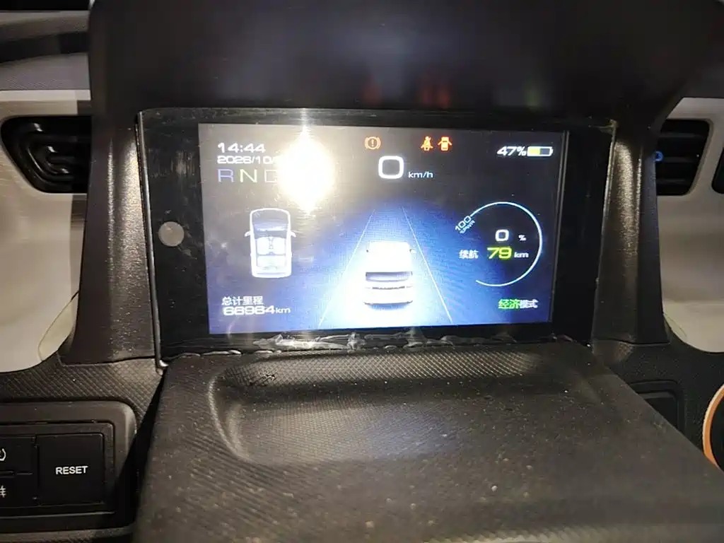 Wuling MINIEV — миниатюра 12
