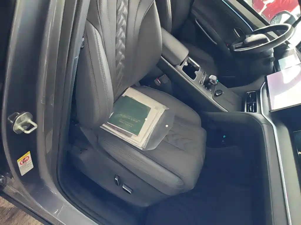 BYD L DM-i — миниатюра 25