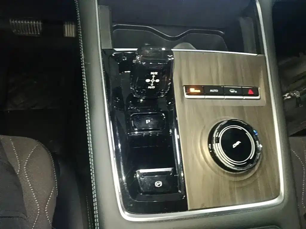 Geely Xingyue L — миниатюра 14