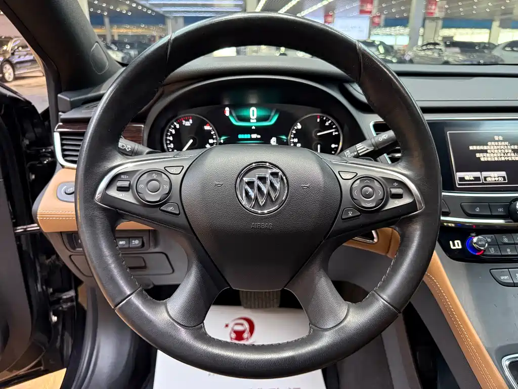 Buick LaCrosse — миниатюра 10