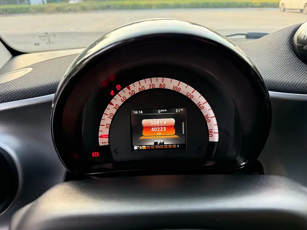 smart Smart Fortwo — миниатюра 10