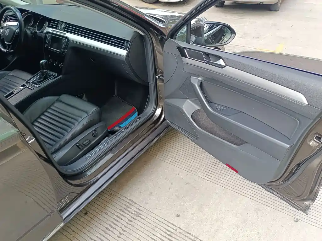 Volkswagen Magotan — миниатюра 6