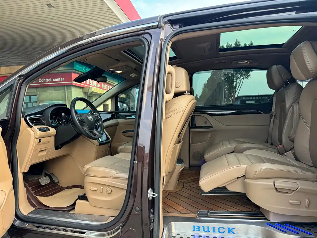 Buick GL8 — миниатюра 6