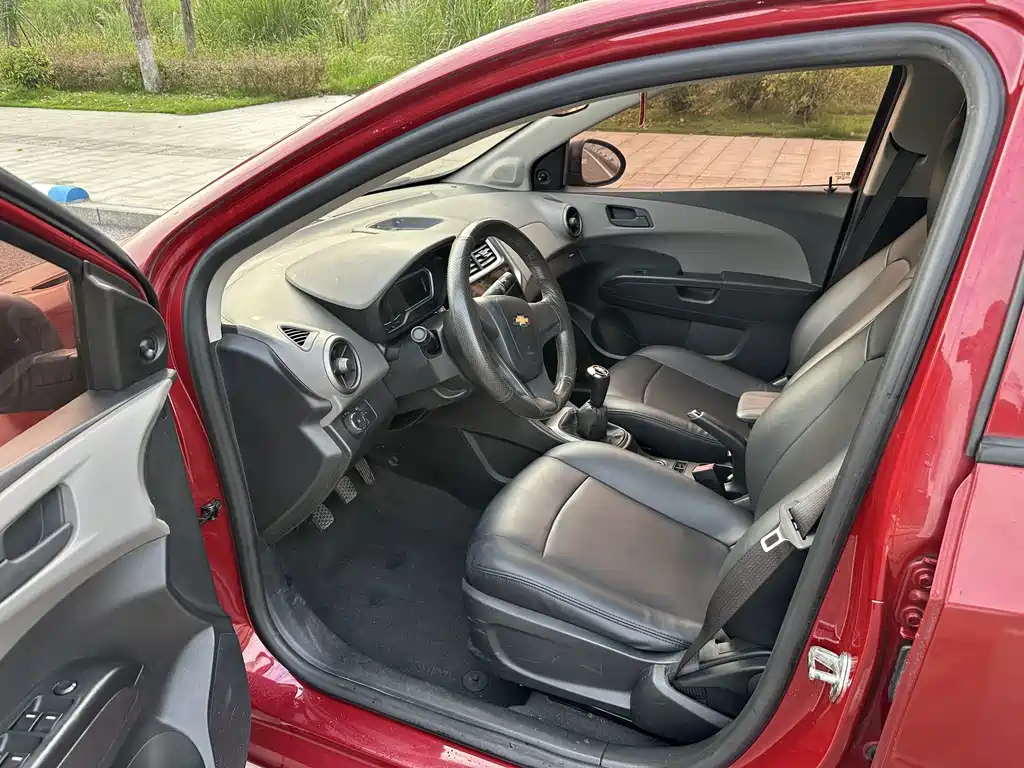 Chevrolet Aveo — миниатюра 14