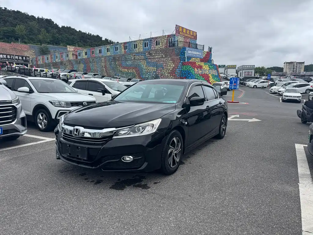 Купить Honda Accord