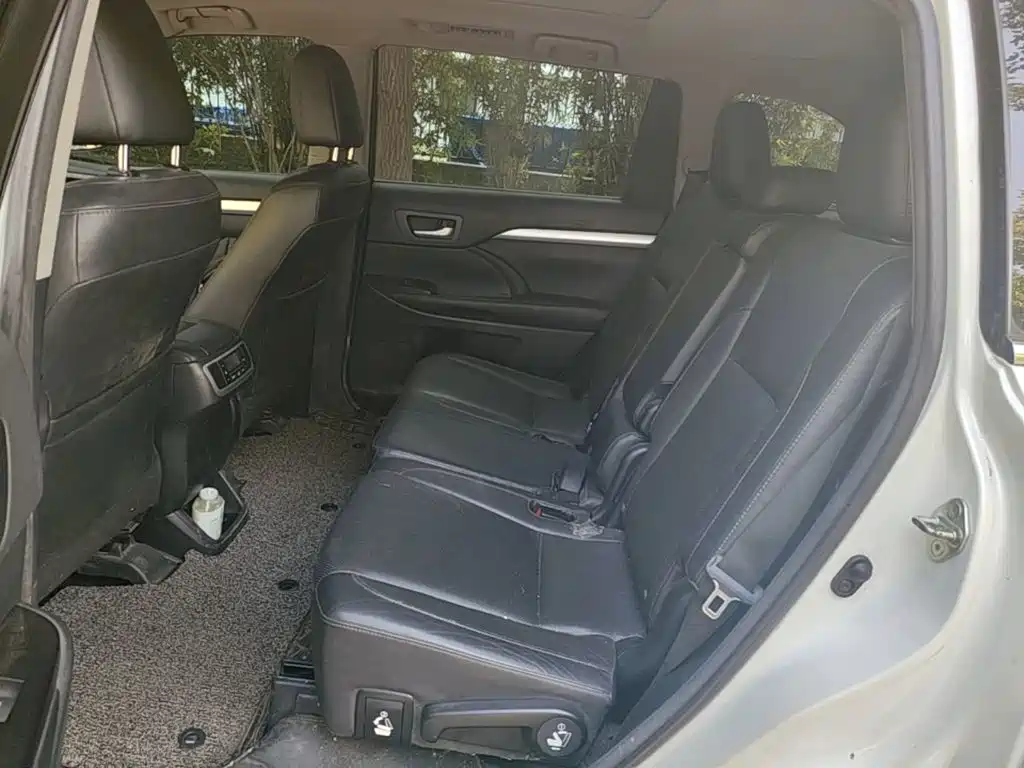 Toyota Highlander — миниатюра 17