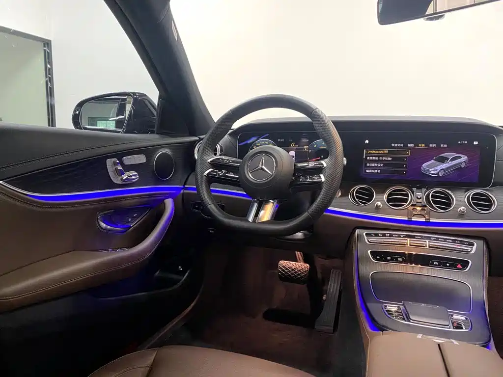 Mercedes-Benz E-Class — миниатюра 16