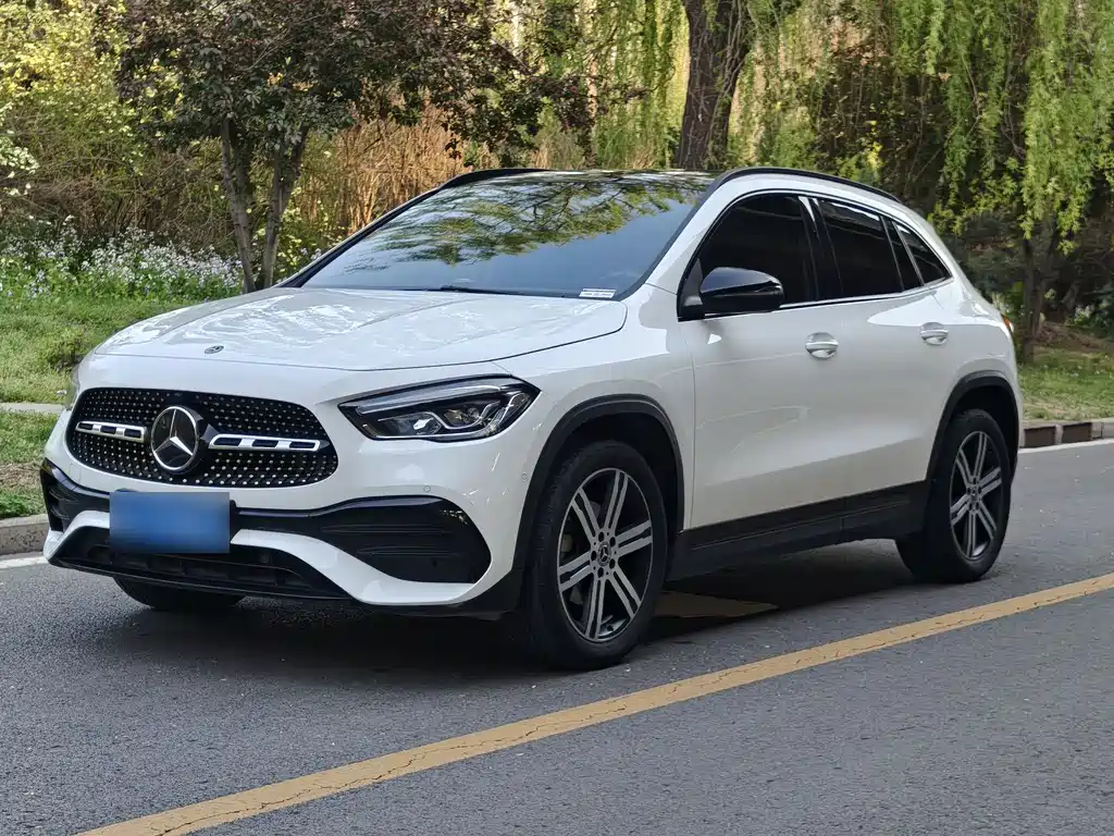 Mercedes-Benz GLA 2021
