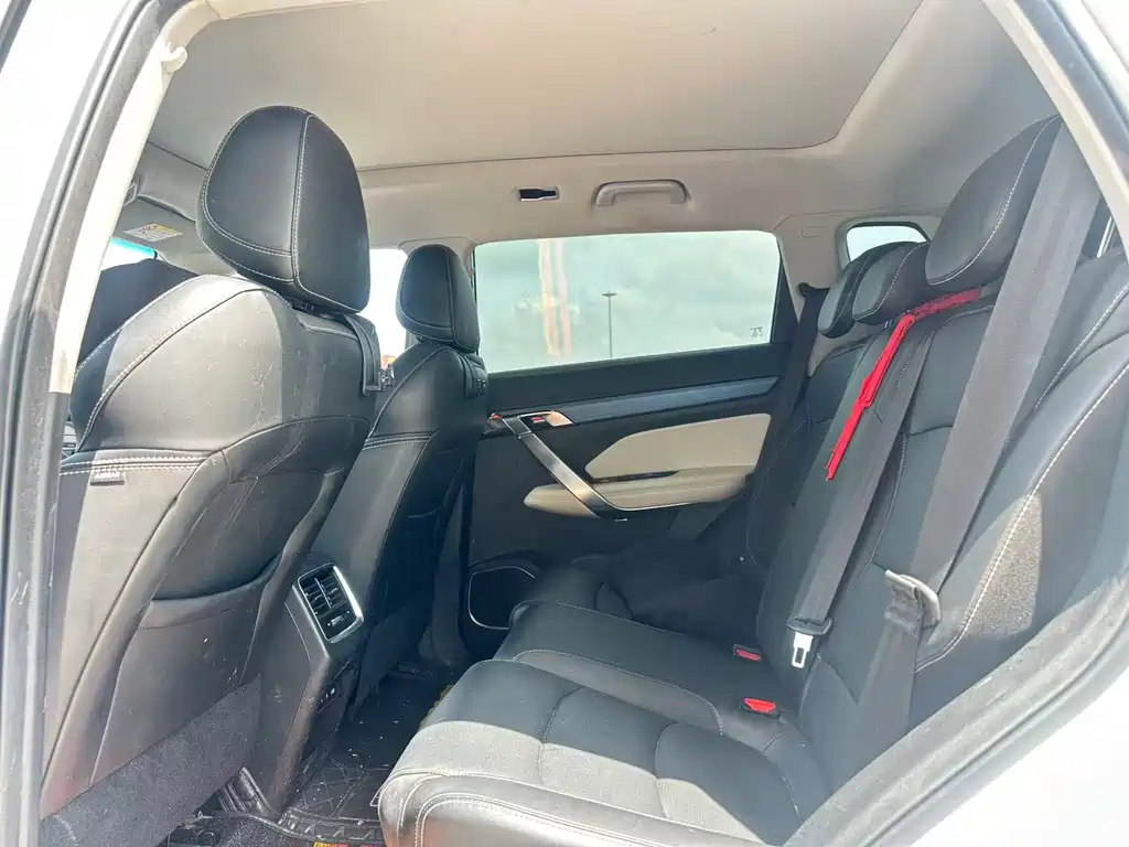 Geely Boyue — миниатюра 4