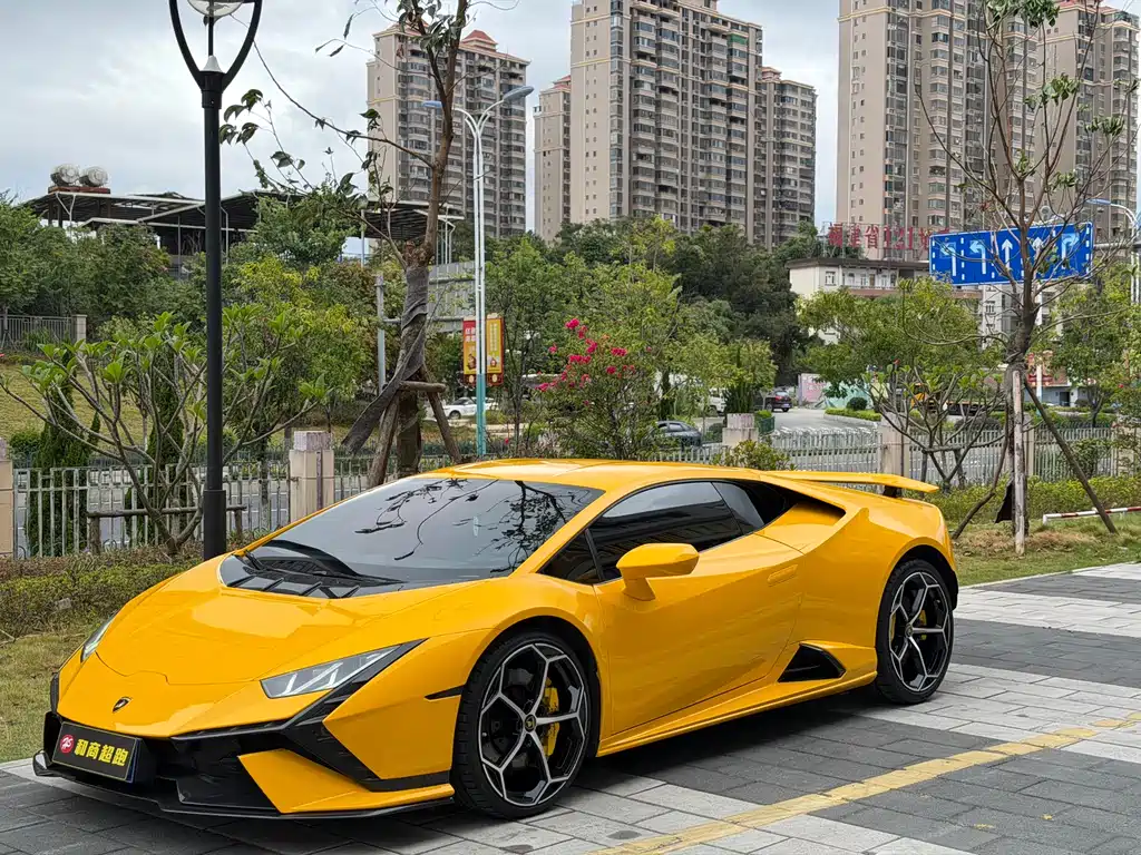 LAMBORGHINI HURACÁN