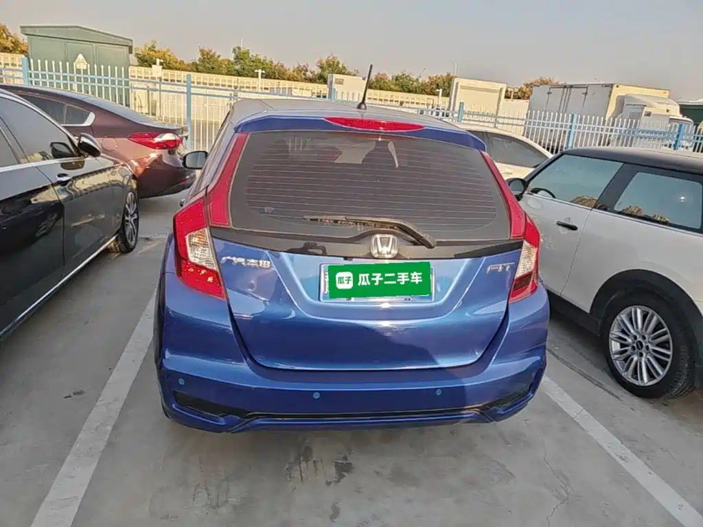 Honda Fit — миниатюра 6