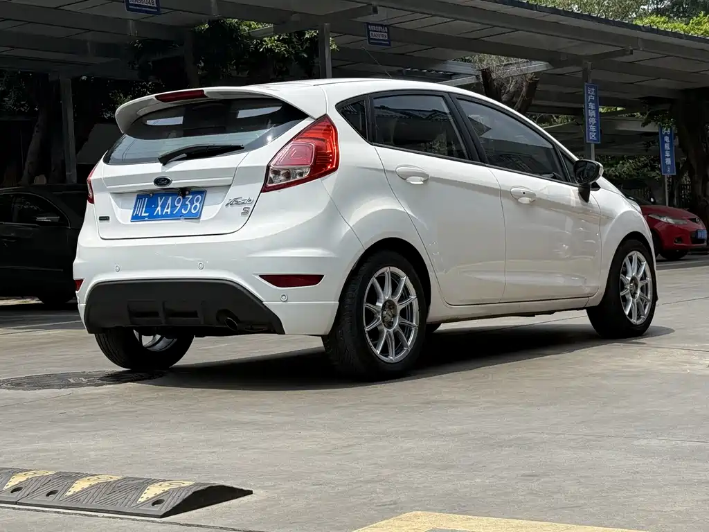 Ford Fiesta — миниатюра 4