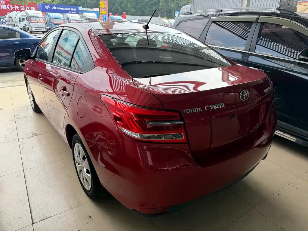 Toyota Yaris L — миниатюра 12