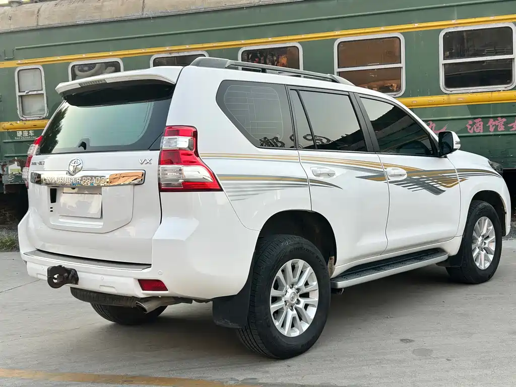 Toyota Prado — миниатюра 8