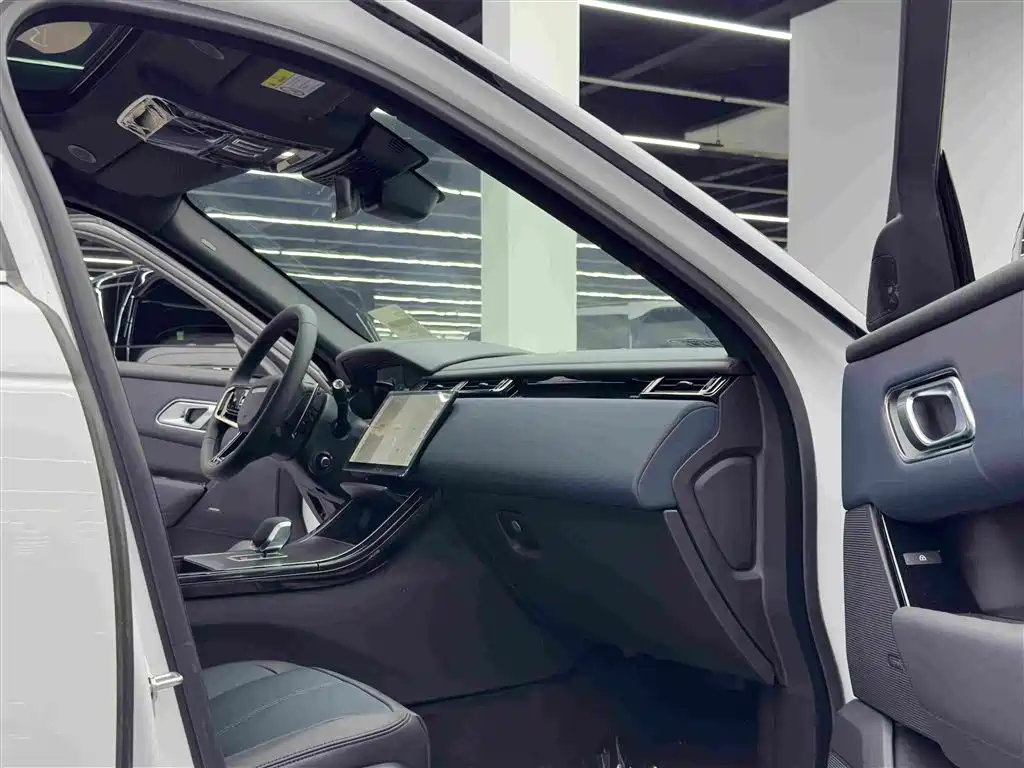 Land Rover Velar — миниатюра 10