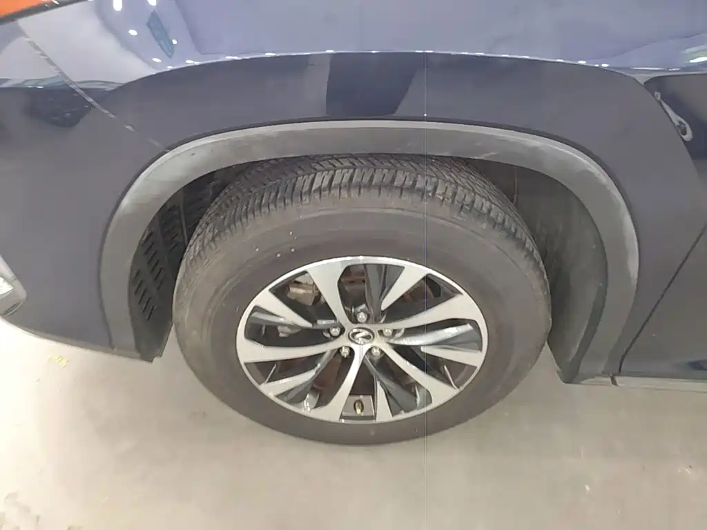 Lexus RX — миниатюра 23