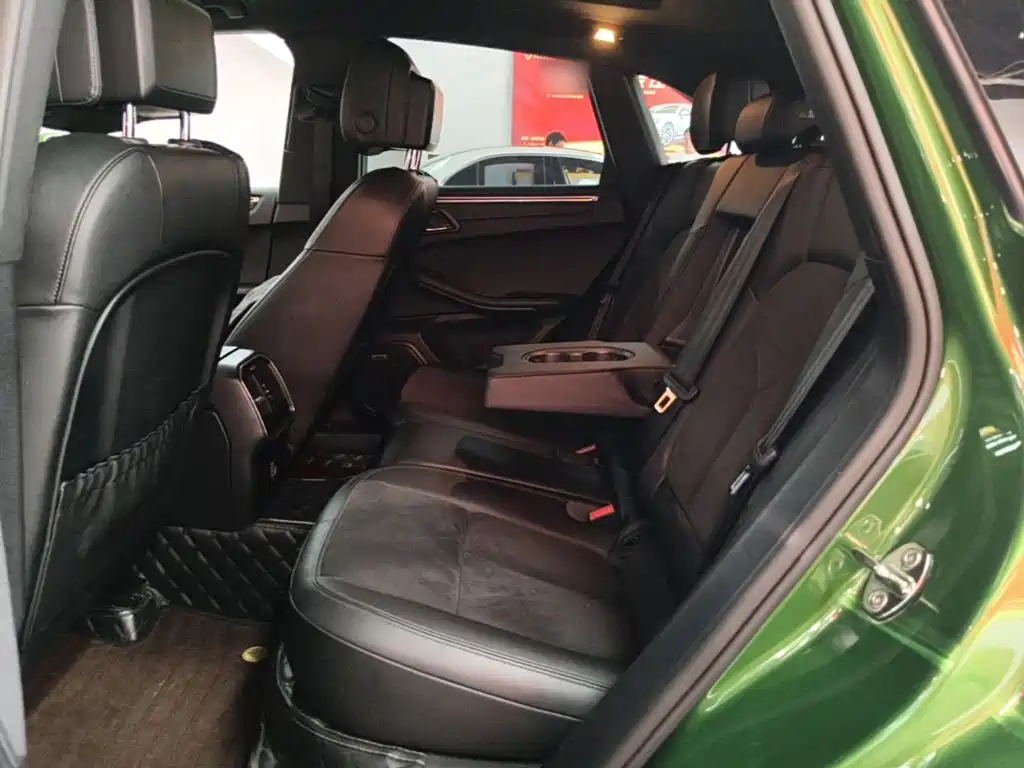 Porsche Macan — миниатюра 17