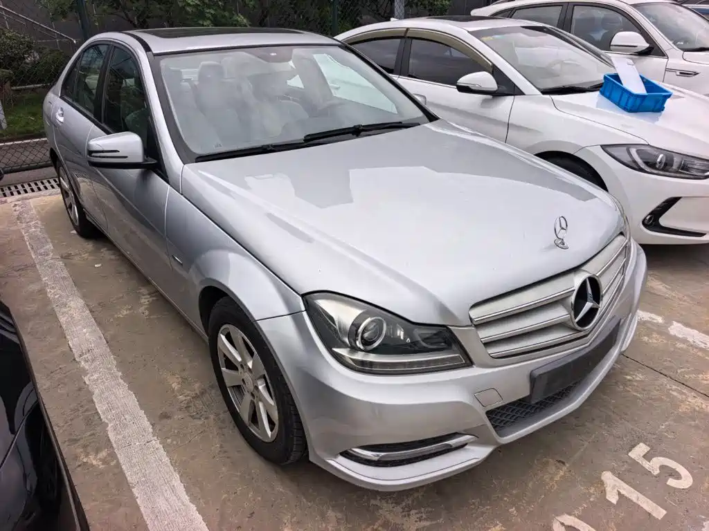 Mercedes-Benz C-Class — миниатюра 3