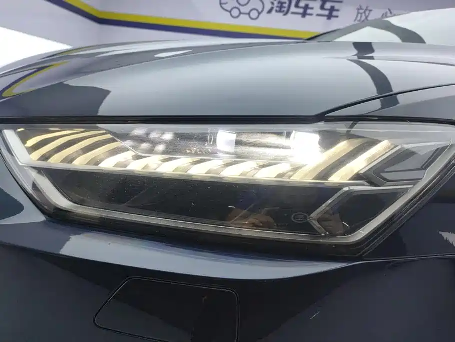 Audi A7L — миниатюра 5