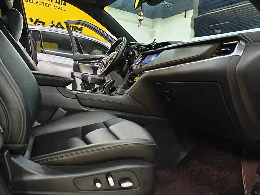 Cadillac XT5 — миниатюра 10