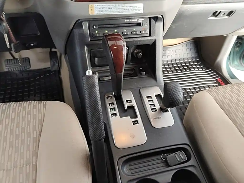 Mitsubishi Pajero — миниатюра 14