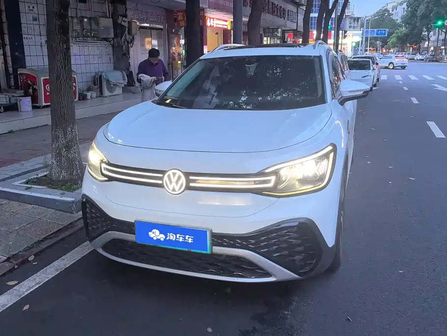Volkswagen ID.6 Crozz — миниатюра 2