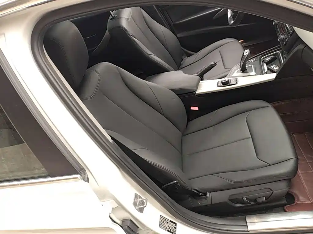 BMW 3 Series — миниатюра 25