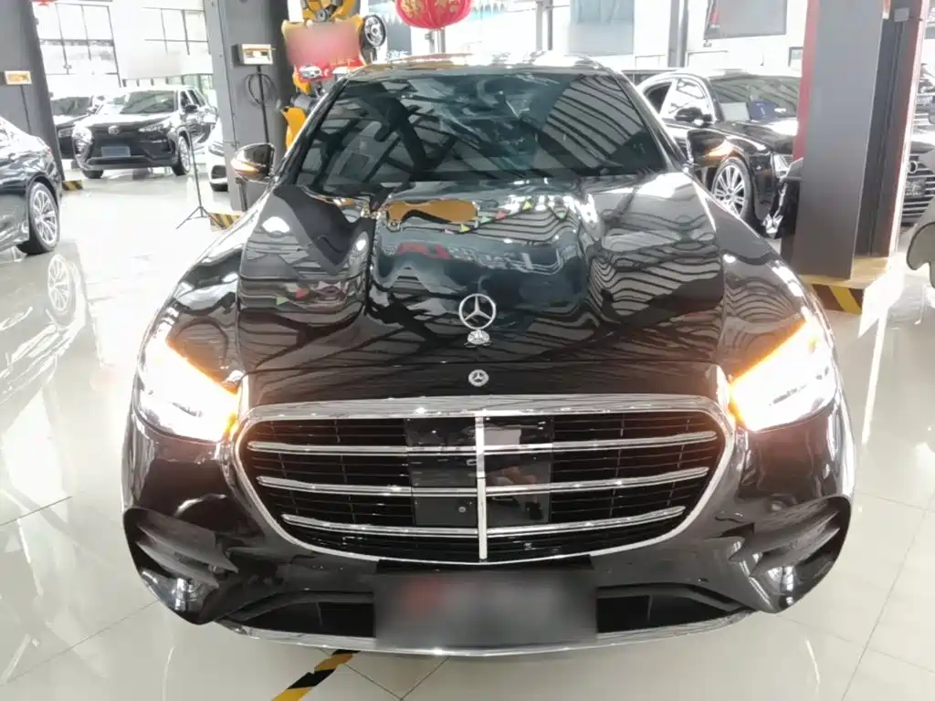 Mercedes-Benz E-Class — миниатюра 3