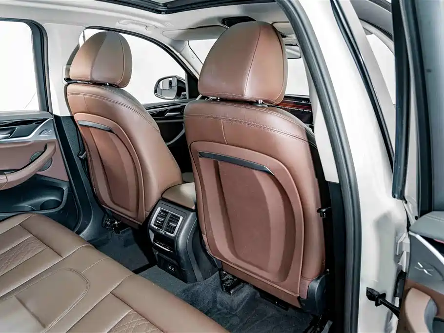 BMW X3 — миниатюра 19