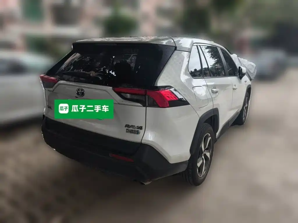 Toyota RAV4 Prime — миниатюра 6