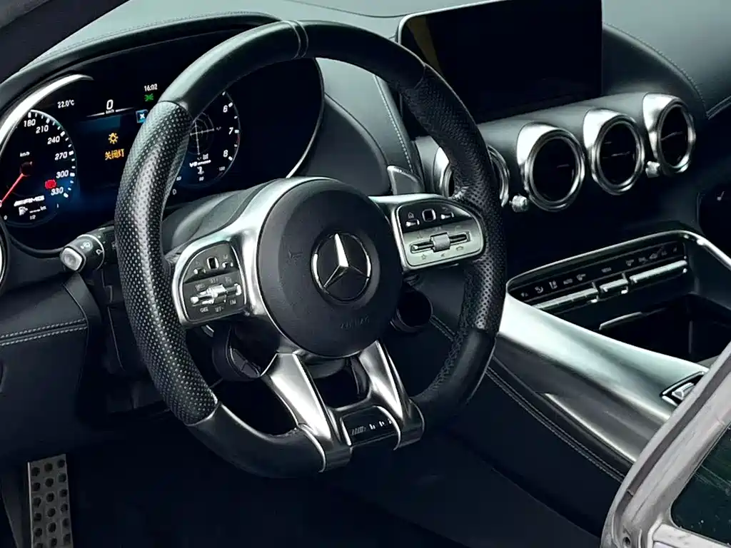 MERCEDES-BENZ AMG GT