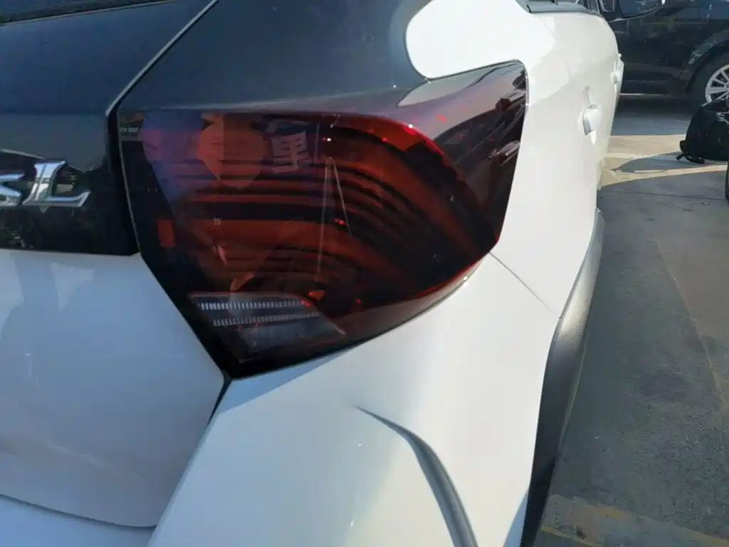 Toyota Yaris L — миниатюра 8