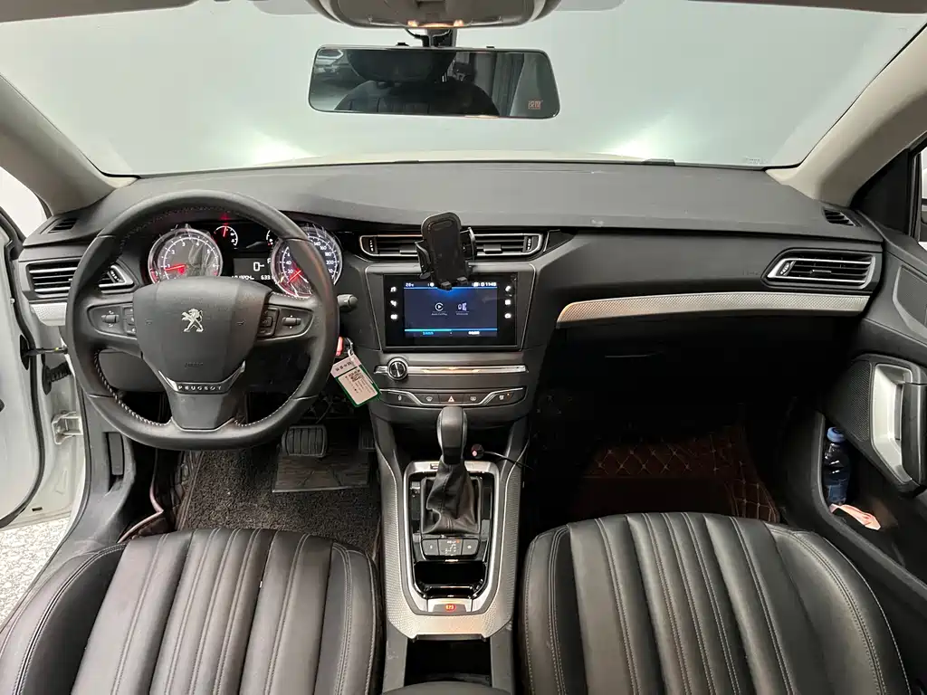 Peugeot 408 — миниатюра 10