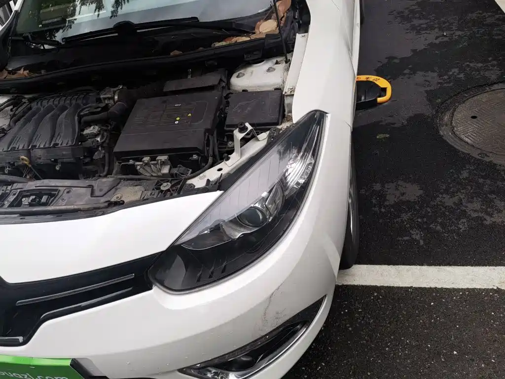 Renault Fluence — миниатюра 22